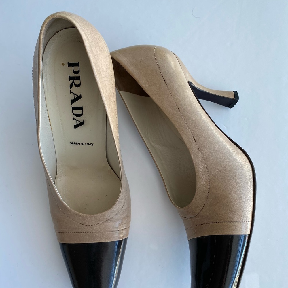 PRADA Nude cap toe heel Classic 37.5